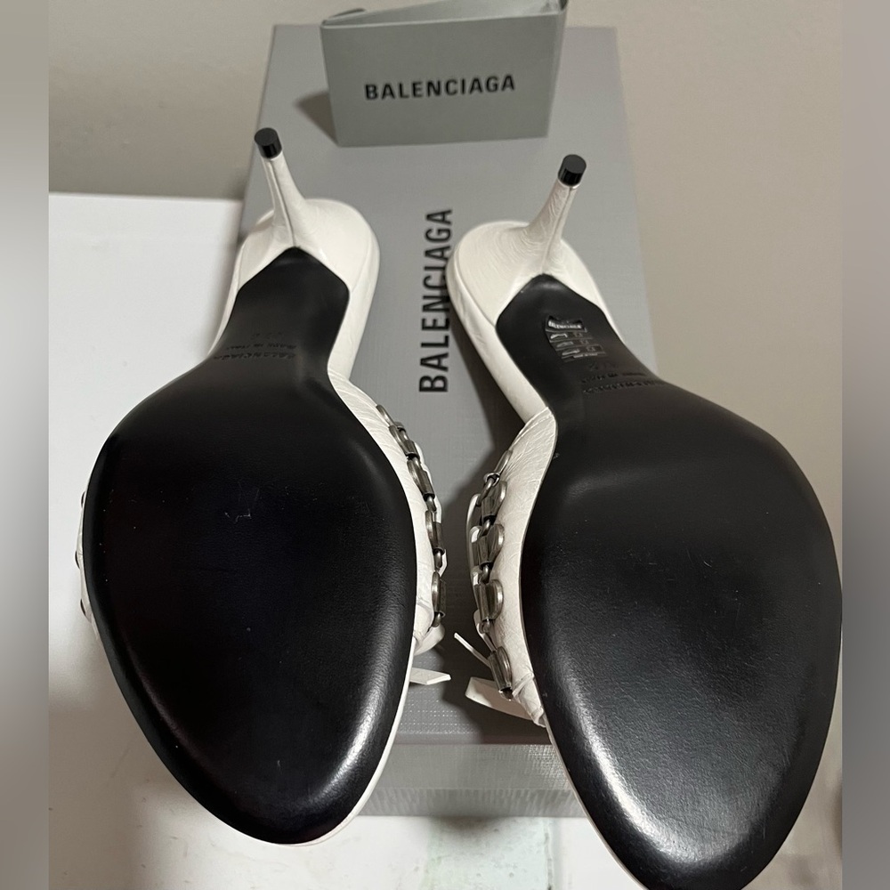 Balenciaga Women's White Sandals with Bow Detail - Made in Italy - 2.5” heel - Picture 2 of 3
